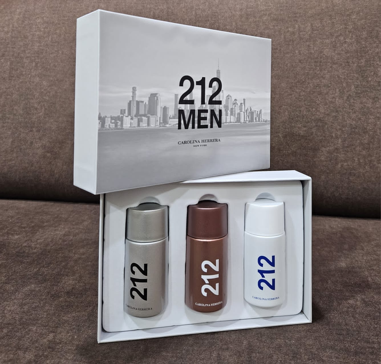 GIFT SET- CAROLINA HERRERA 212 MEN