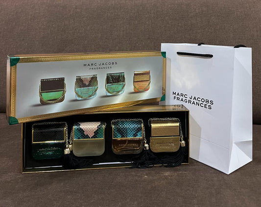 GIFT SET- MARC JACOBS SET OF 4